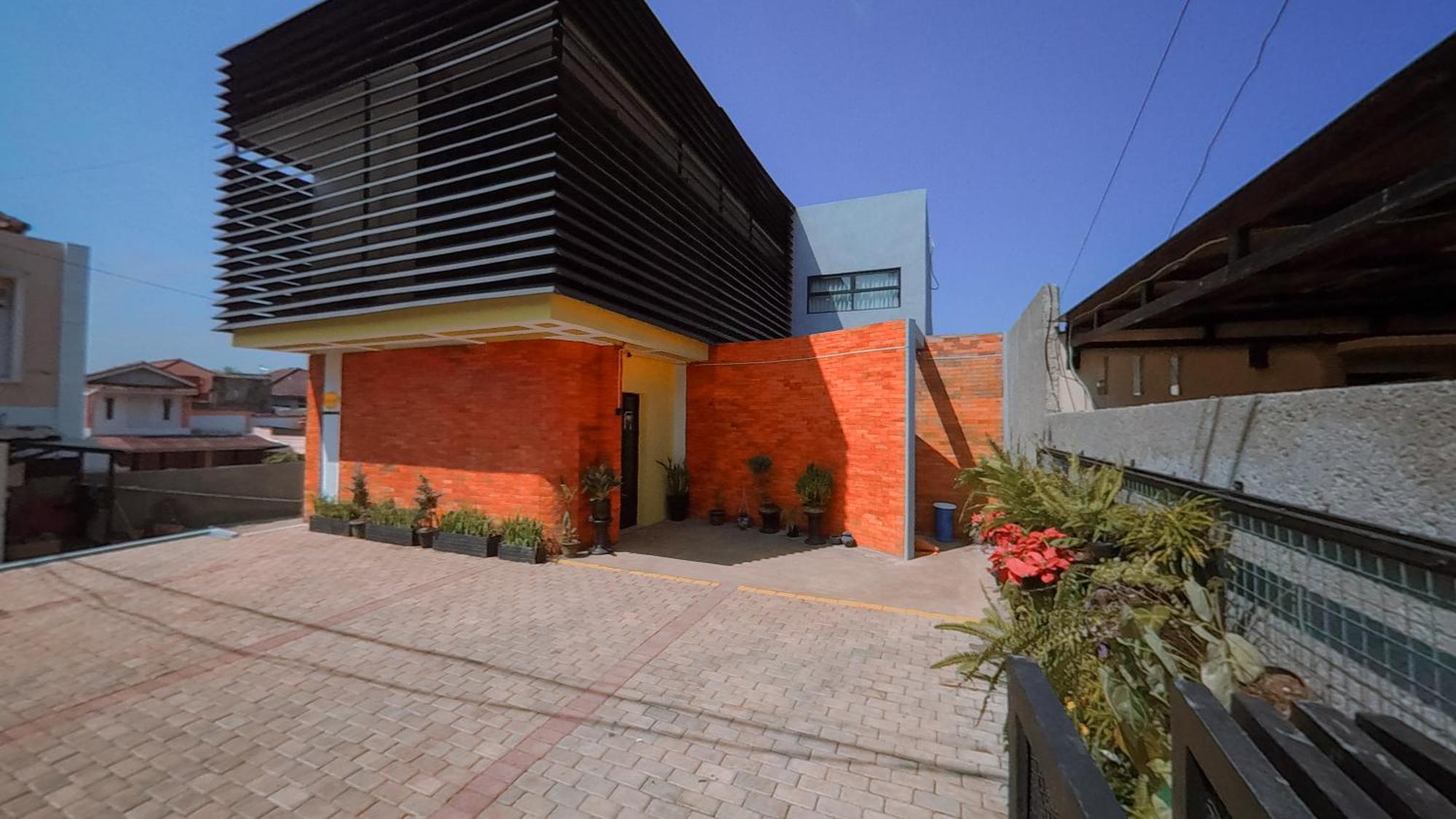 Arlita Guesthouse Cianjur Exterior foto